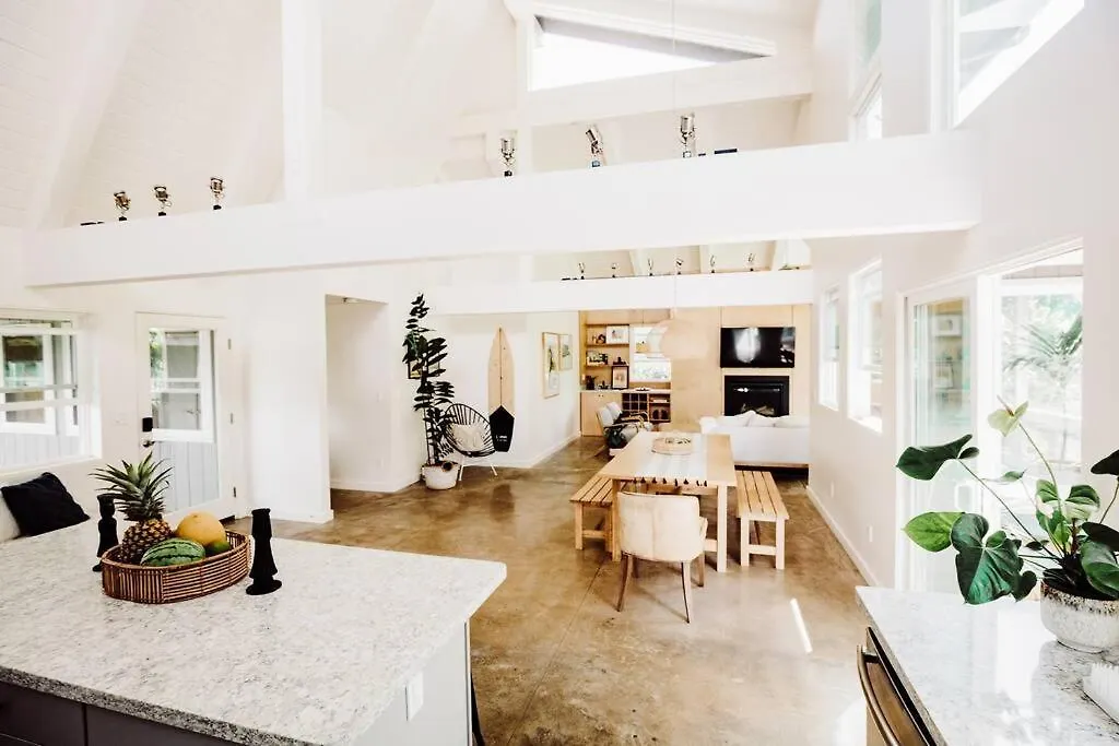 Boho New Construction: On Golf Course/Views/Hot Tub Ac Walk To Market And Beach Princeville 0*,