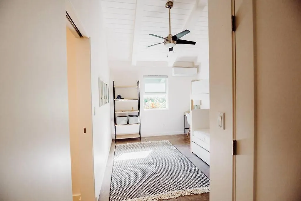 Holiday home Boho New Construction: On Golf Course/Views/Hot Tub Ac Walk To Market And Beach Princeville United States