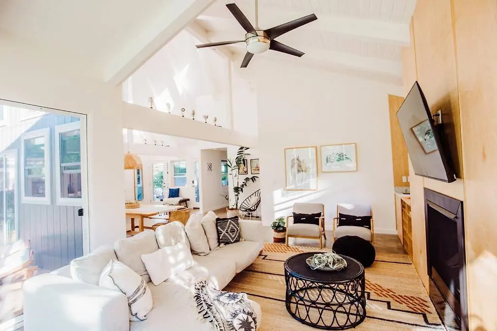 Boho New Construction: On Golf Course/Views/Hot Tub Ac Walk To Market And Beach Princeville 0*,