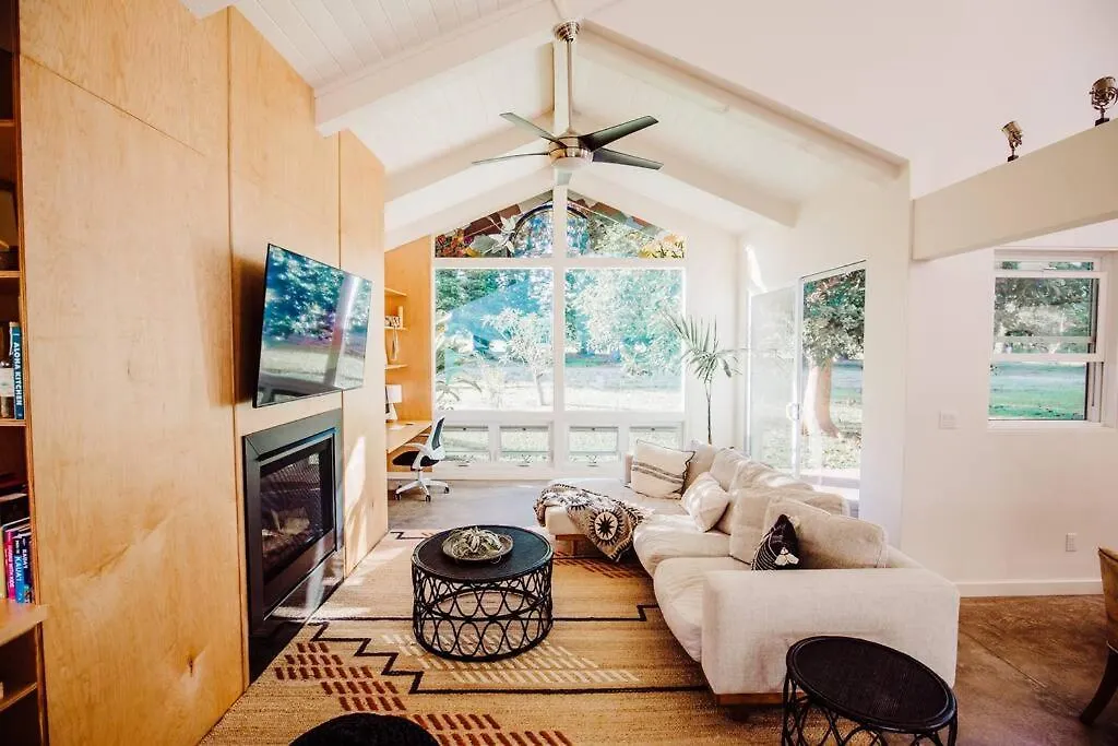 Boho New Construction: On Golf Course/Views/Hot Tub Ac Walk To Market And Beach Princeville United States
