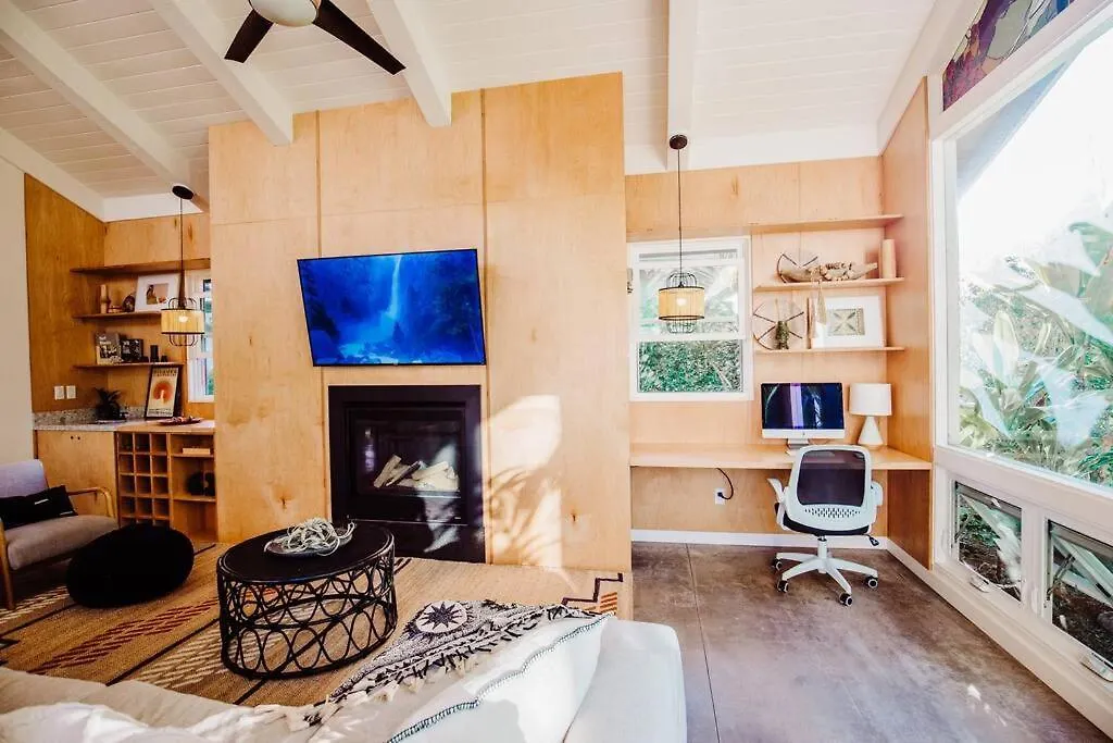 Boho New Construction: On Golf Course/Views/Hot Tub Ac Walk To Market And Beach Princeville 0*,