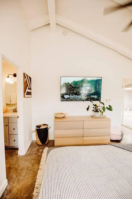 Boho New Construction: On Golf Course/Views/Hot Tub Ac Walk To Market And Beach Princeville